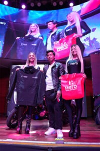 Hero lanza la nueva Hunk 125R