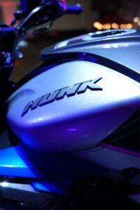 Hero lanza la nueva Hunk 125R