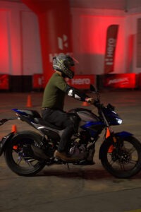 Hero lanza la nueva Hunk 125R